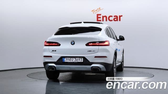 BMW X4 2022 — ფოტო 4/20