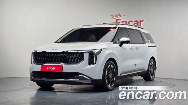 Kia Carnival 2023 — Фото 1/20