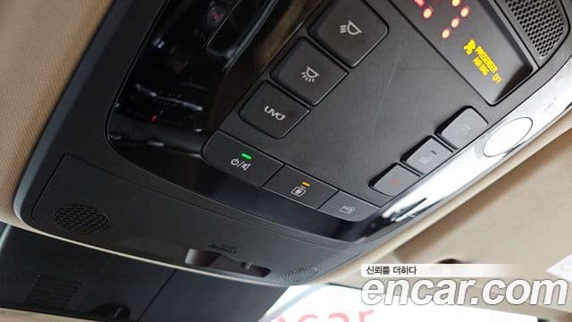 Kia Carnival 2020 — Şəkil 18/20