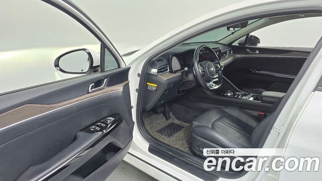 Kia K5 2020 — ფოტო 10/20