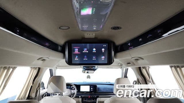Kia Carnival 2022 — Şəkil 19/20