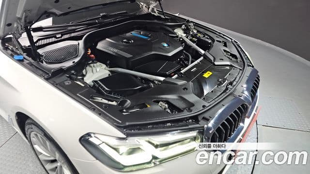 BMW 5 Series 2021 — Photo 13/20