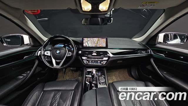 BMW 5 Series 2021 — Photo 2/20