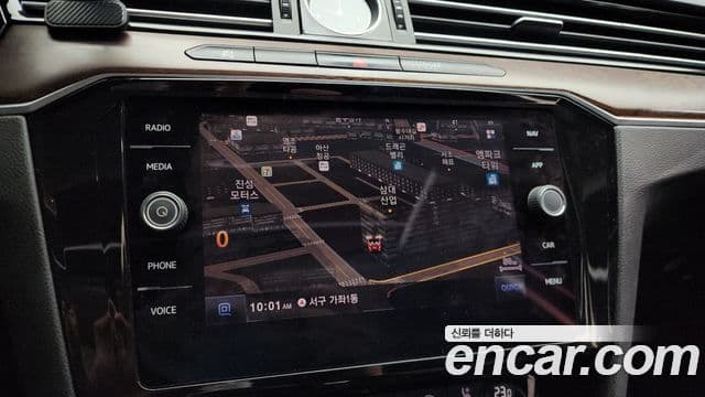 Volkswagen Passat GT 2018 — Şəkil 14/20