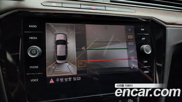 Volkswagen Passat GT 2018 — Şəkil 15/20