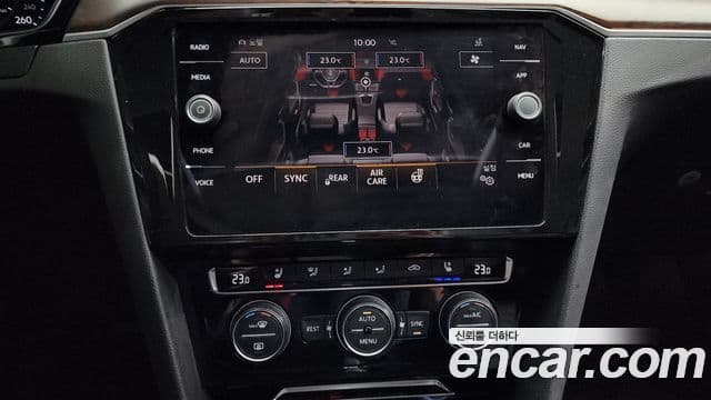 Volkswagen Passat GT 2018 — Şəkil 16/20