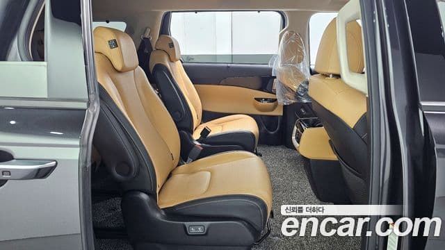 Kia Carnival 2021 — Şəkil 13/20