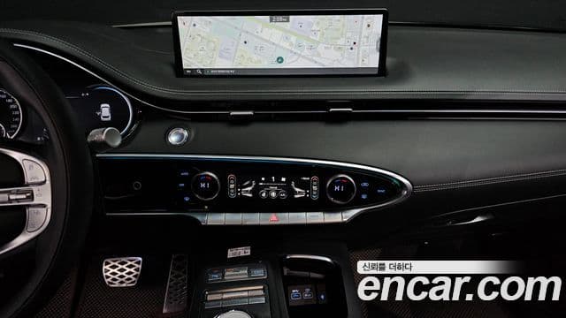 Genesis GV70 2022 — ფოტო 14/20