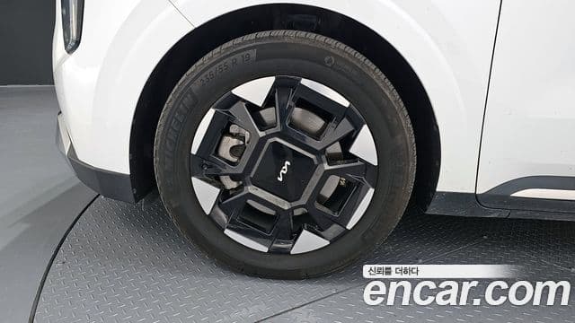 Kia Carnival 2024 — Фото 5/20