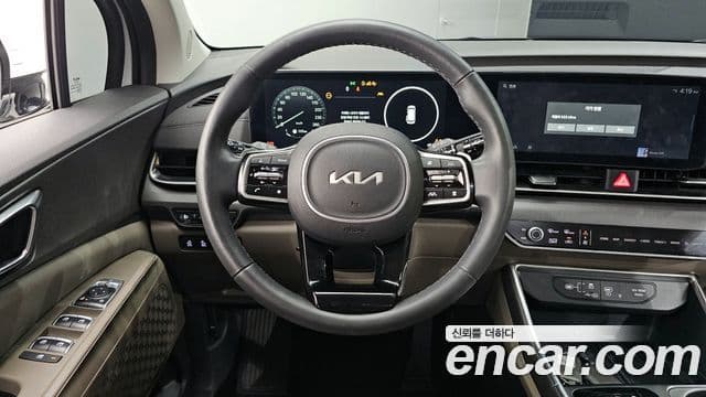 Kia Carnival 2024 — Фото 13/20