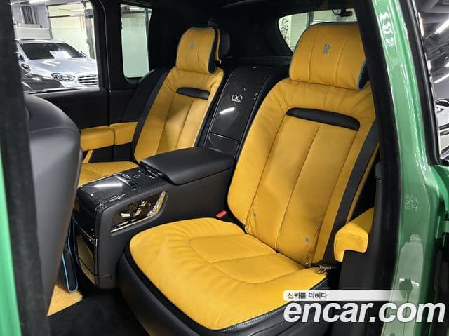 Rolls-Royce Cullinan 2023 — Şəkil 15/20