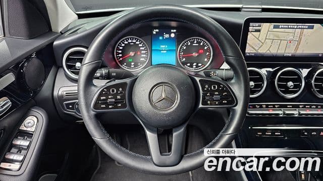 Mercedes-Benz C-Class 2019 — Şəkil 18/20
