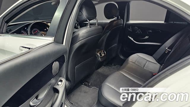 Mercedes-Benz C-Class 2019 — Şəkil 7/20