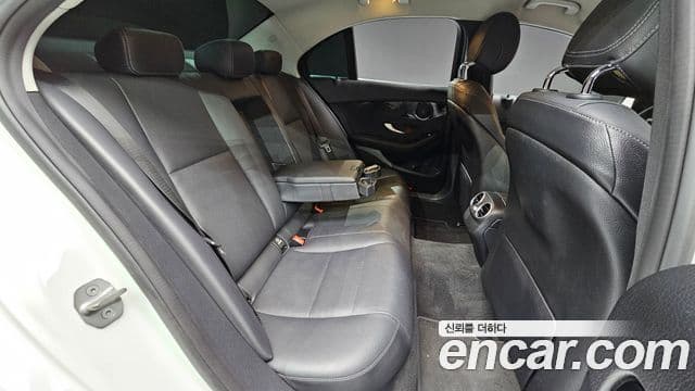 Mercedes-Benz C-Class 2019 — Şəkil 11/20