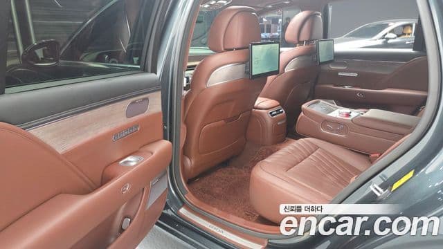 Genesis G90 2022 — ფოტო 12/20