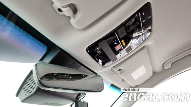 Hyundai Grandeur Hybrid 2022 — Photo 18/20