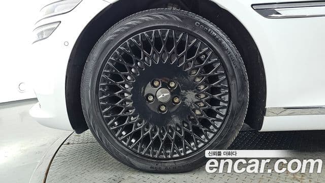 Genesis Electrified G80 2023 — ფოტო 5/20