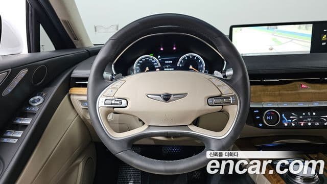 Genesis Electrified G80 2023 — ფოტო 15/20