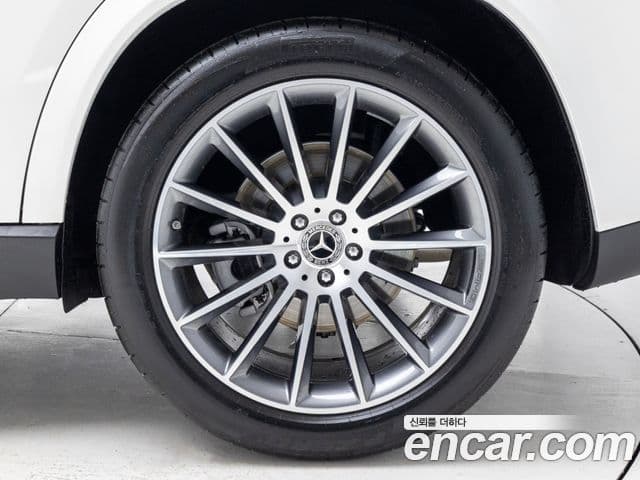 Mercedes-Benz GLE-Class 2025 — Фото 5/20