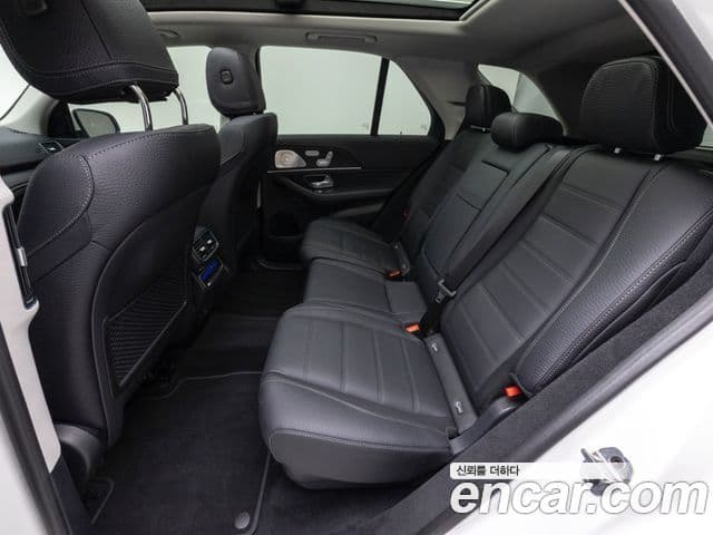 Mercedes-Benz GLE-Class 2025 — Фото 8/20