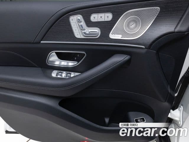 Mercedes-Benz GLE-Class 2025 — Фото 9/20
