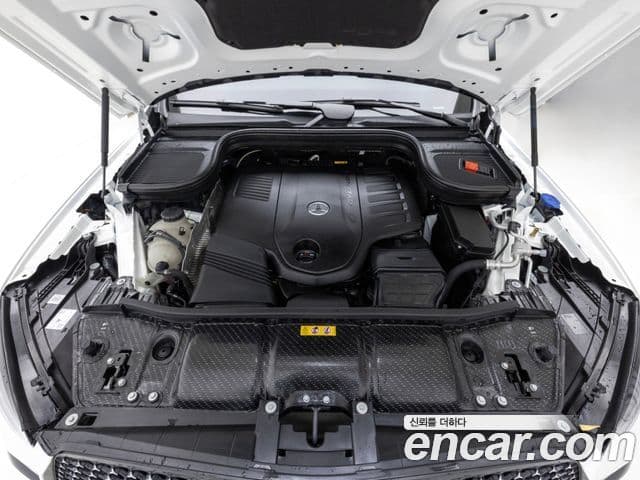 Mercedes-Benz GLE-Class 2025 — Фото 10/20