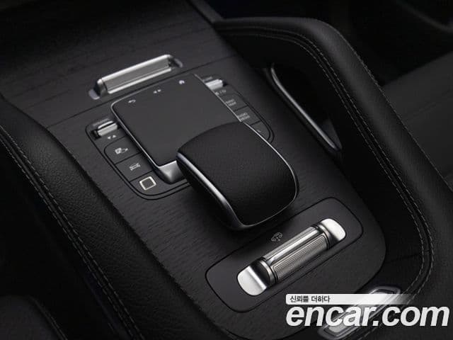 Mercedes-Benz GLE-Class 2025 — Фото 14/20