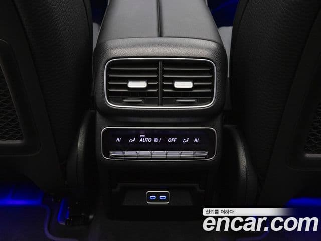 Mercedes-Benz GLE-Class 2025 — Фото 17/20
