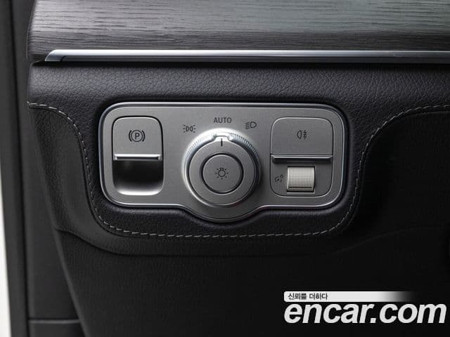 Mercedes-Benz GLE-Class 2025 — Фото 20/20