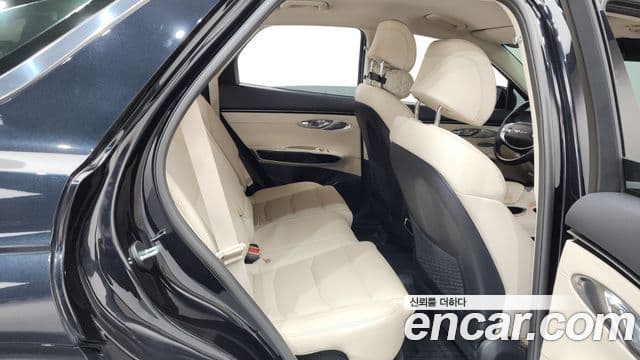 Genesis GV70 2021 — фото 12 из 20
