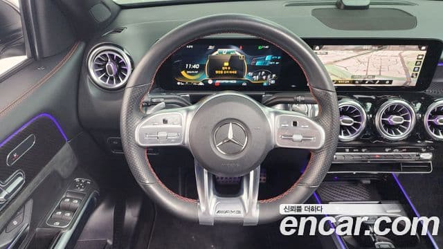 Mercedes-Benz GLB-Class 2021 — ფოტო 13/20