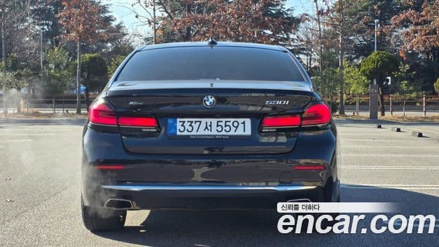 BMW 5 Series 2023 — Photo 13/20