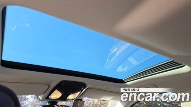 BMW 5 Series 2023 — Photo 10/20