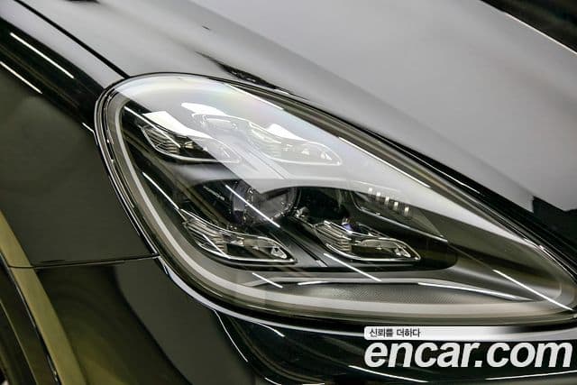 Porsche Cayenne 2020 — Şəkil 10/20