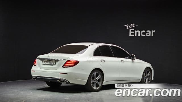 Mercedes-Benz E-Class 2019 — Şəkil 7/20
