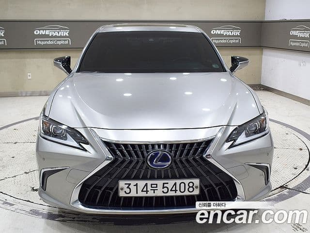 Lexus ES300h 2022 — Şəkil 2/20