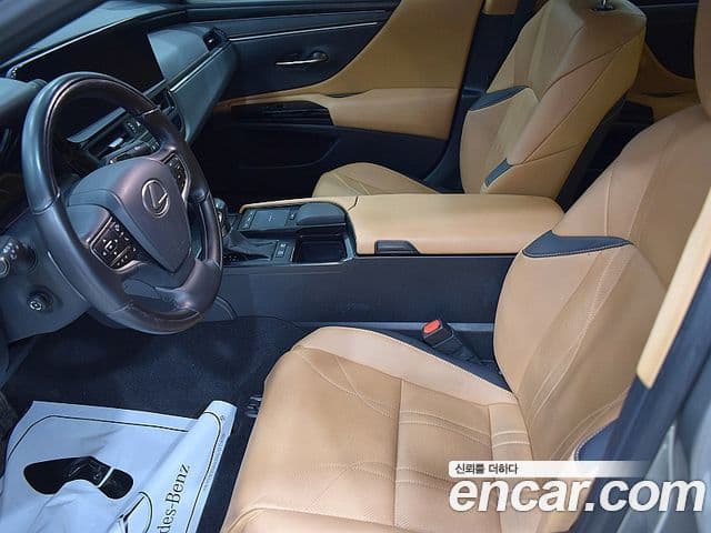 Lexus ES300h 2022 — Şəkil 12/20