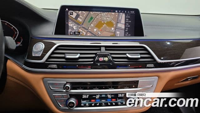 BMW 7 Series 2020 — Photo 15/20