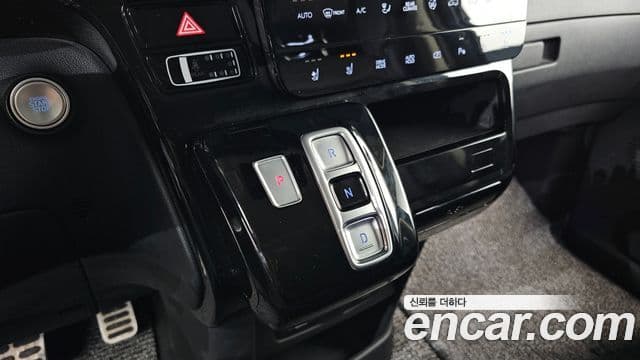 Hyundai Staria 2022 — Şəkil 9/20