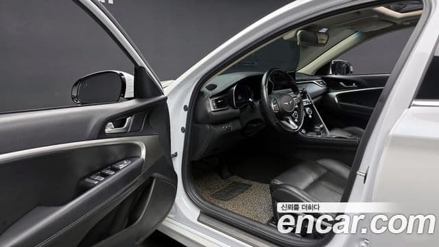 Genesis G70 2021 — Photo 8/20