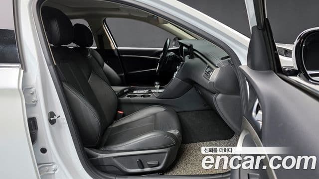 Genesis G70 2021 — Photo 18/20