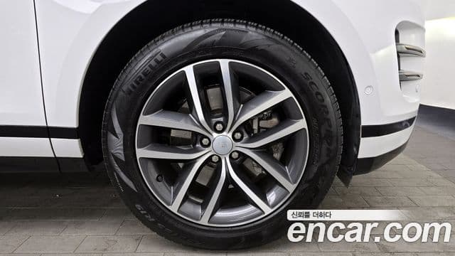 Land Rover Range Rover Evoque 2024 — ფოტო 5/20