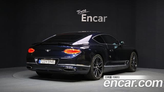 Bentley Continental GT 2019 — ფოტო 2/20