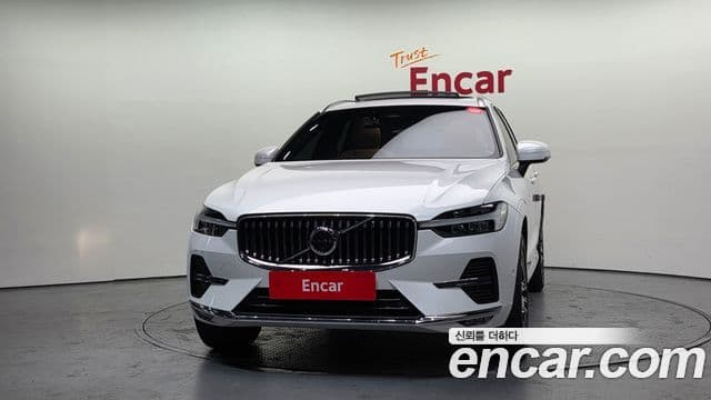 Volvo XC60 2022 — Photo 7/20