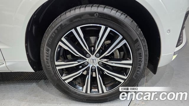 Volvo XC60 2022 — Photo 3/20