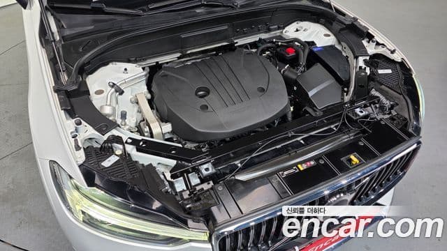 Volvo XC60 2022 — Photo 5/20
