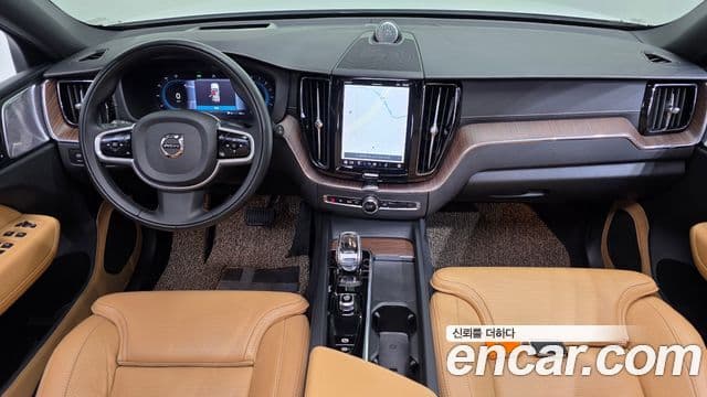 Volvo XC60 2022 — Photo 19/20