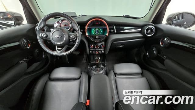 Mini Cooper S 2020 — ფოტო 7/20