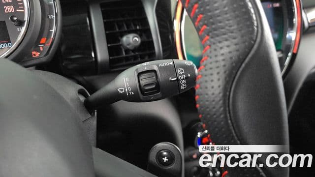Mini Cooper S 2020 — ფოტო 16/20