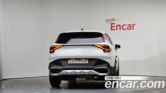 Kia Sportage 2022 — ფოტო 4/20